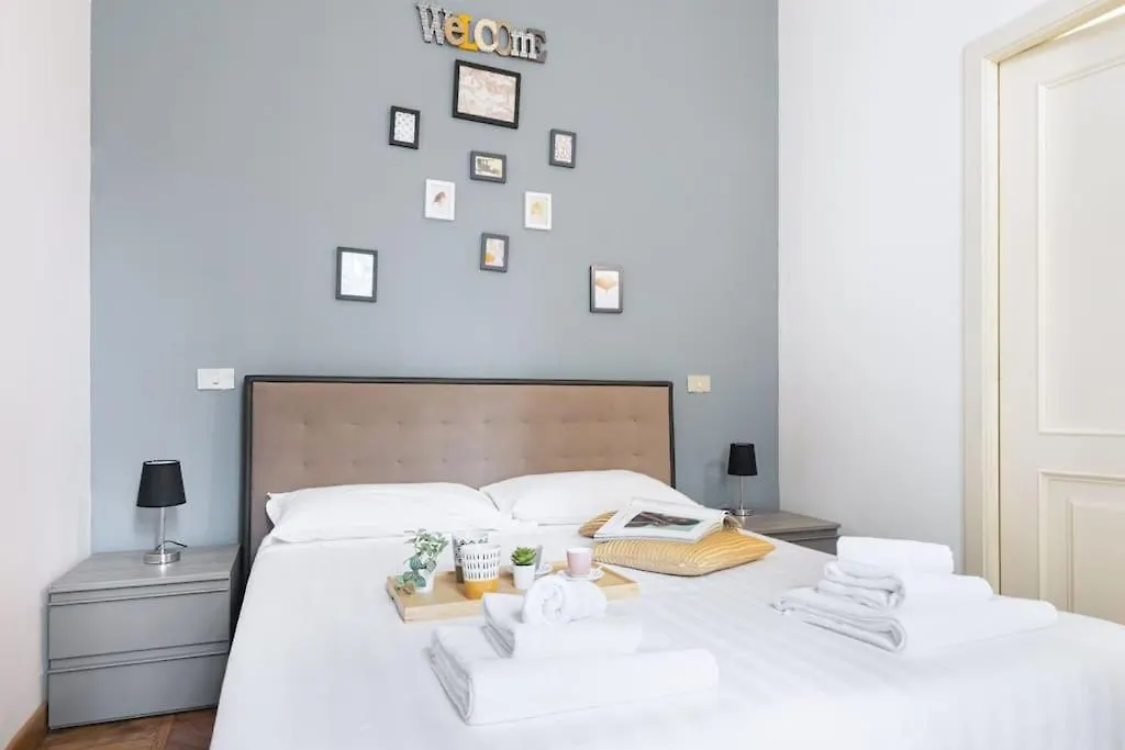 Easylife - Elegant Flat In Pta Venezia Apartment Milan 0*,  Italy
