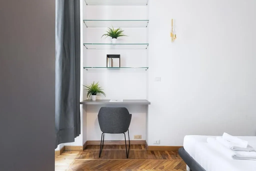Apartamento Easylife - Elegant Flat In Pta Venezia Milán Italia